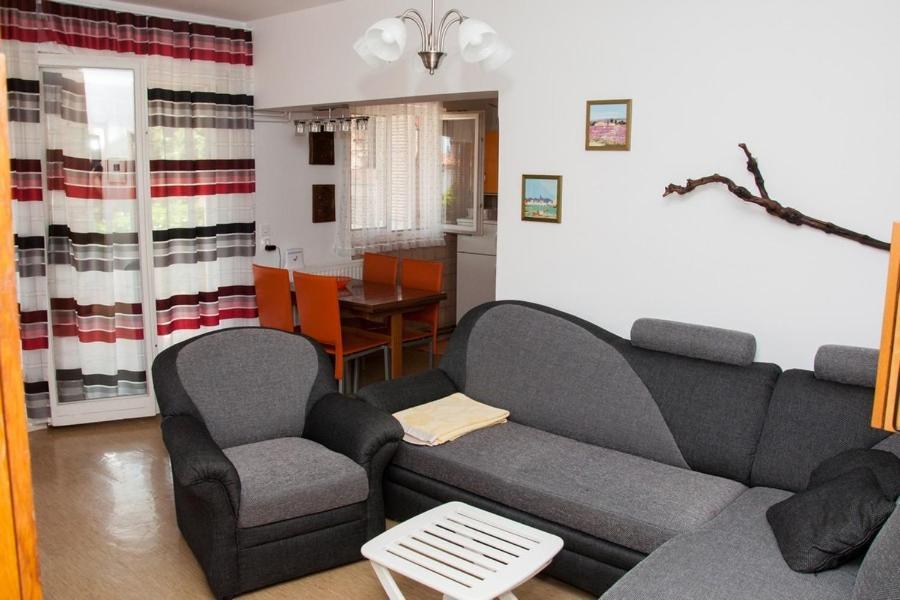 Holiday Home Skale Бъртонигла Екстериор снимка